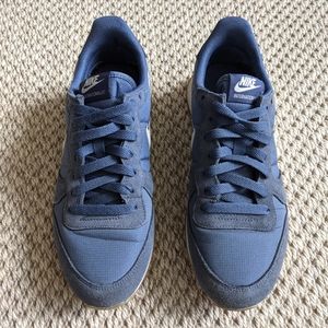 Nike Internationalist size 8